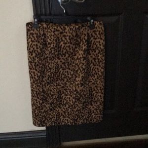 Stretchy cheetah print pencil skirt